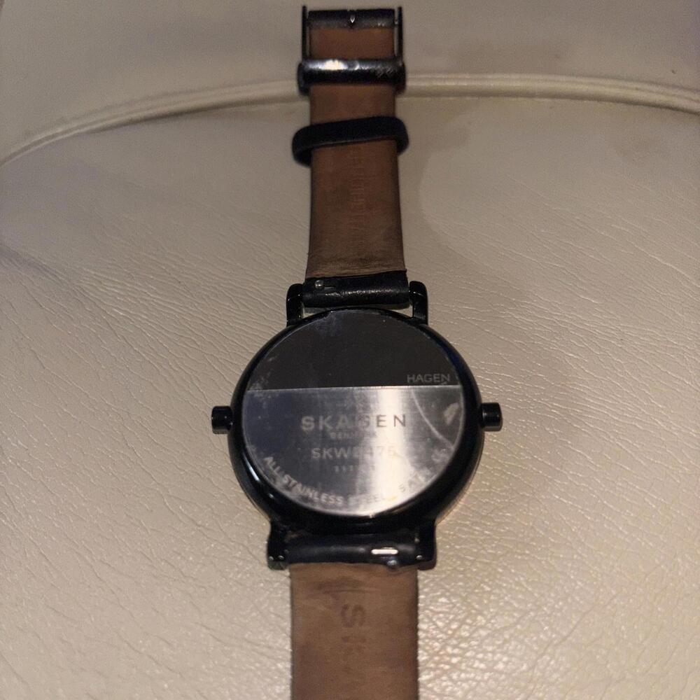 Skagen Dual Time Display. Black With Copper Bezel And Original Leather Strap - Picture 6 of 10